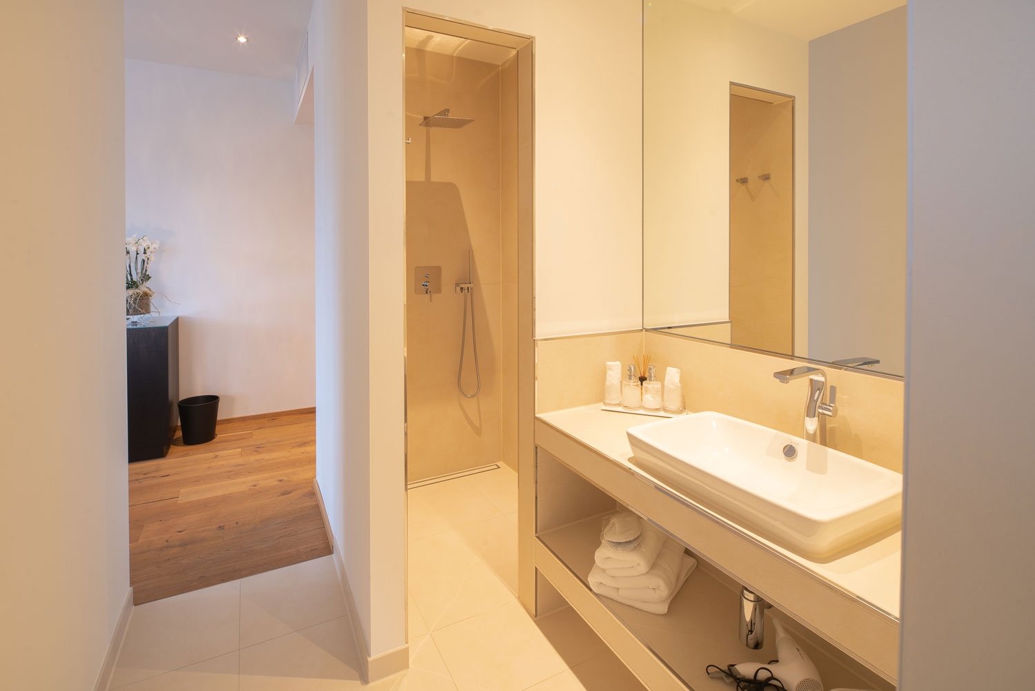 Comfort Suite Detail